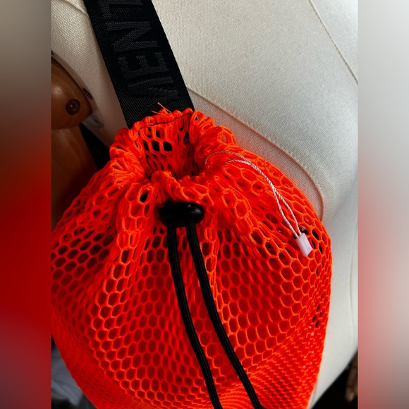 FP Movement Mini Mesh Sling Bag Orange NWOT - Picture 3 of 5